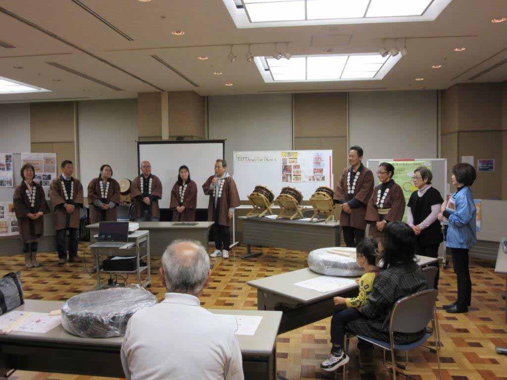 磯子公会堂で「お囃子体験講座」を開催しました。