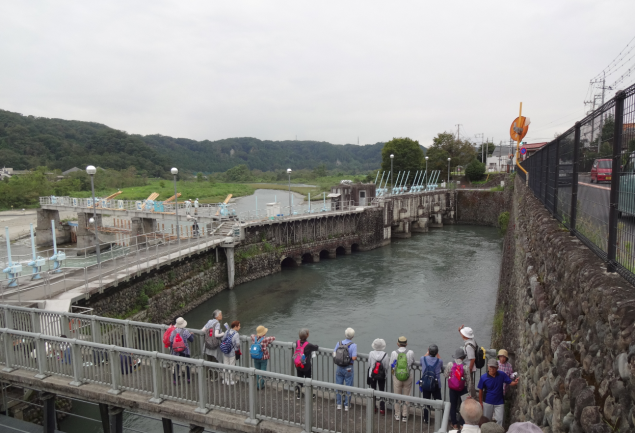 上中里地区センターで「慰問公演」「玉川上水を巡る」を実施しました！