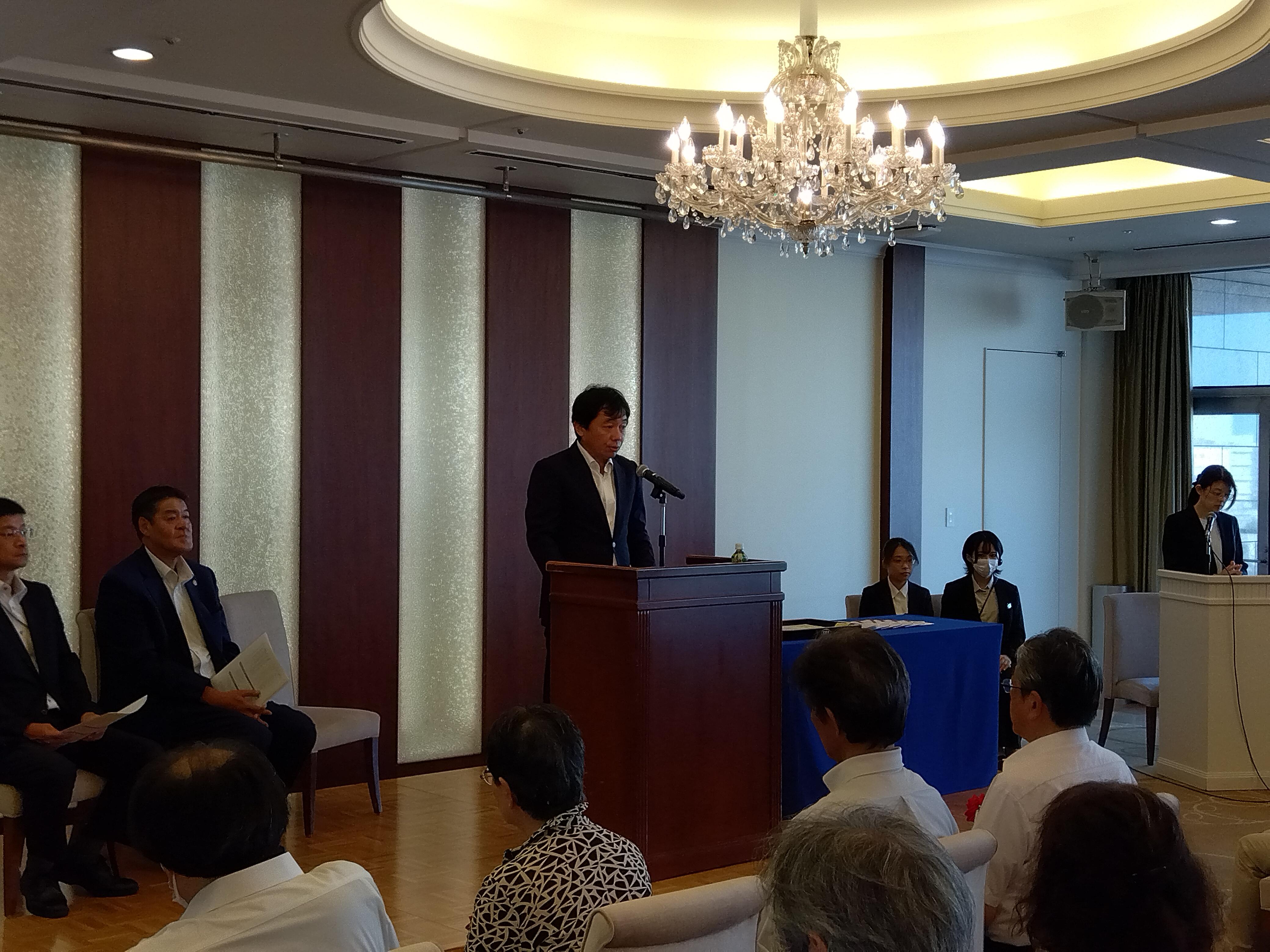 令和7年度永年勤続表彰式が行われました